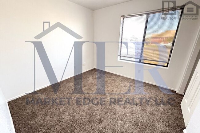 Building Photo - 3Bed/2Ba Home in Arizona City! $199 MOVE-I...