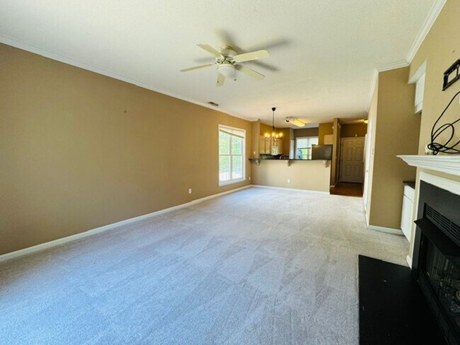 Building Photo - 2027 Turtle Point Dr
