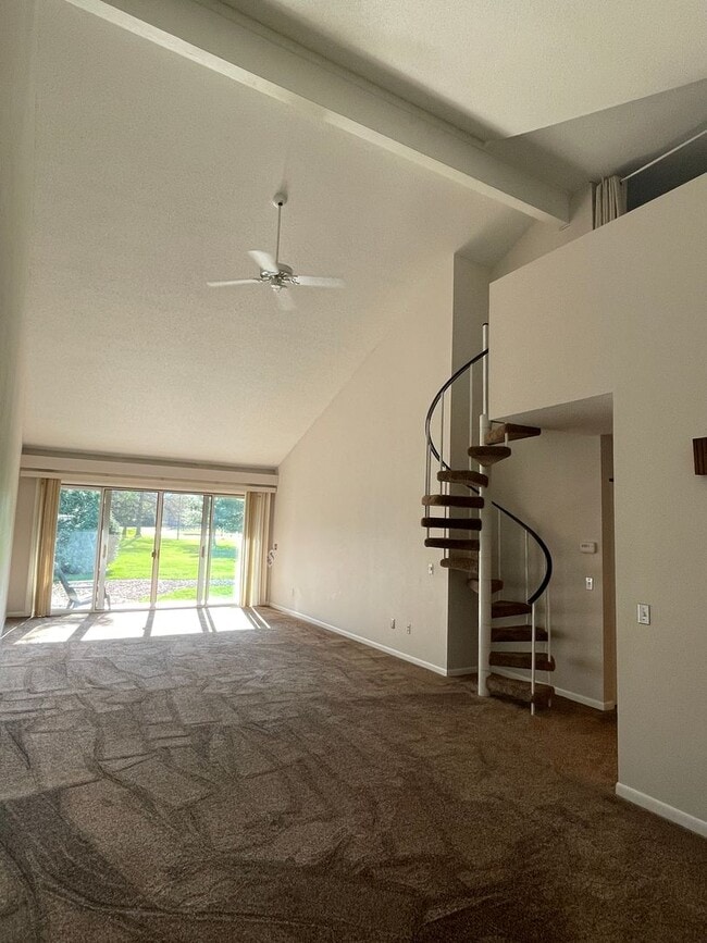 Building Photo - For Lease / Rent