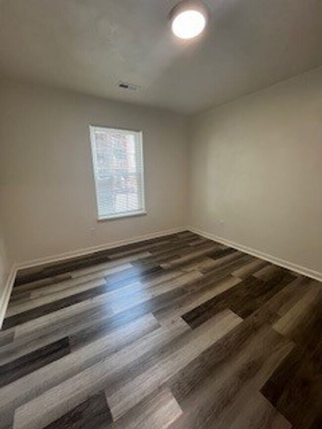 Building Photo - Spring of 2026 ONLY $1300 for Newly Renovated 1 bedroom in a 4 Bedroom Apartment in Downtown Blac...