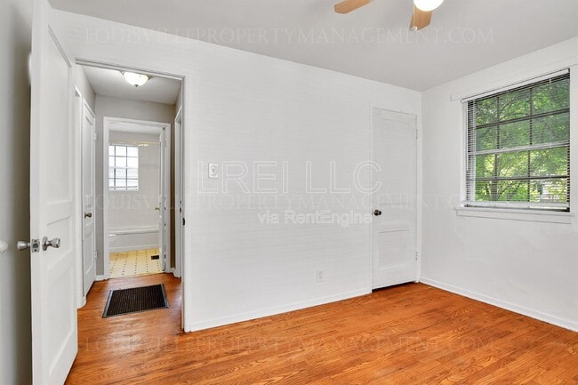Building Photo - 702 Compton St