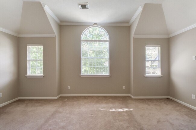 Building Photo - 115 W Burberry Cir
