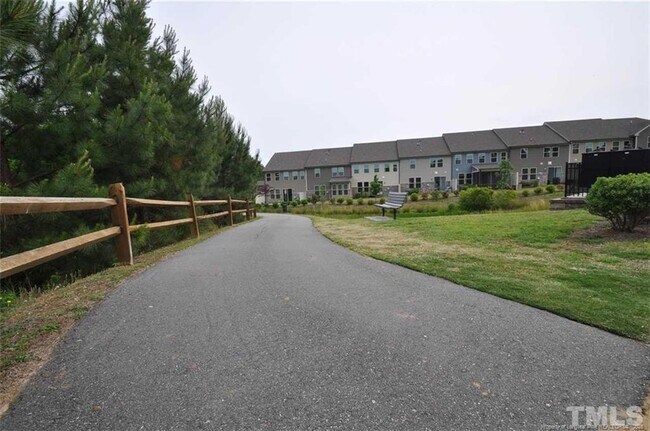 Building Photo - 410 Boscawen Ln