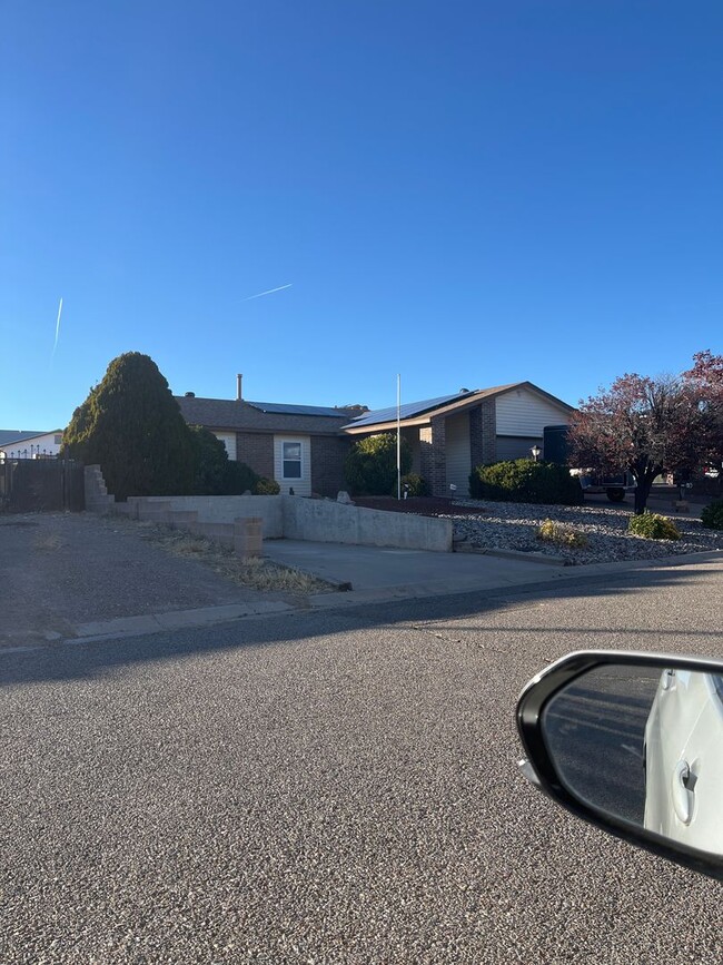 Building Photo - 4 Bedroom Rio Rancho Home