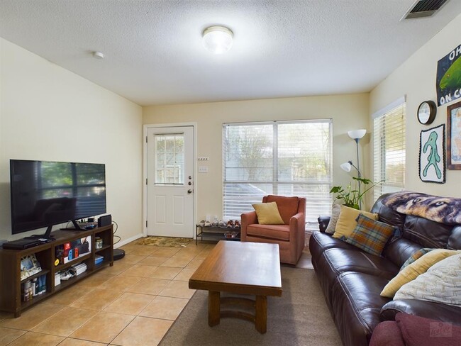 Building Photo - 4521 Avenue F