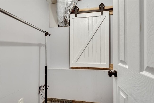 Building Photo - 953 Gilbert St SE