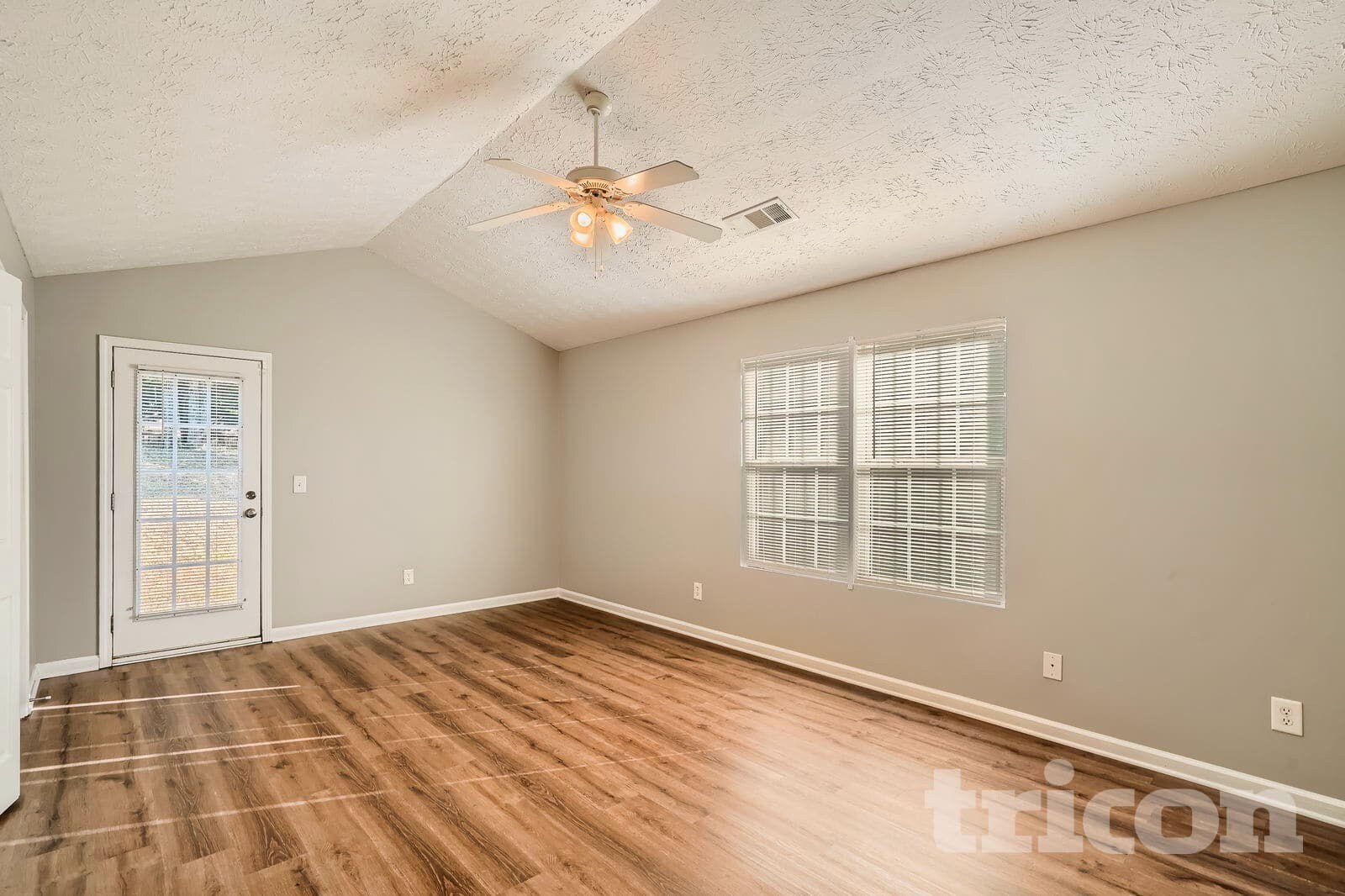 Building Photo - 1476 Steam Engine Way NE