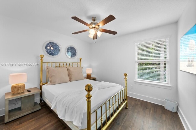 Building Photo - 412 5th Ave N