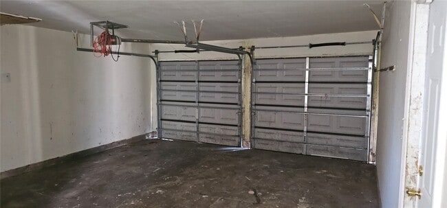 Building Photo - 2114 Yorktown Ct N