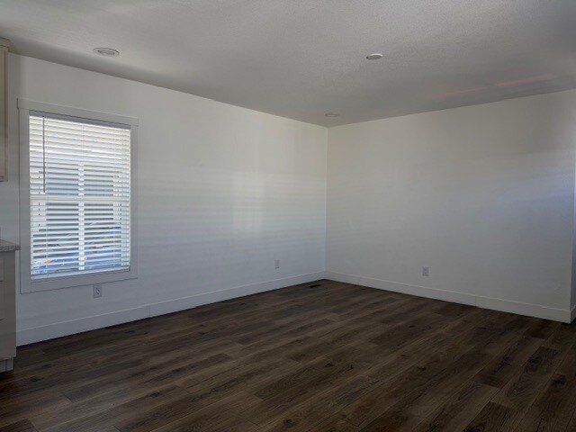 Building Photo - 2060 N Center St