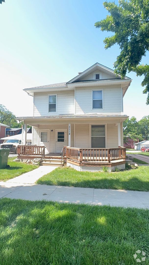 Building Photo - 3+ bedroom, 2 bath in south Lincoln