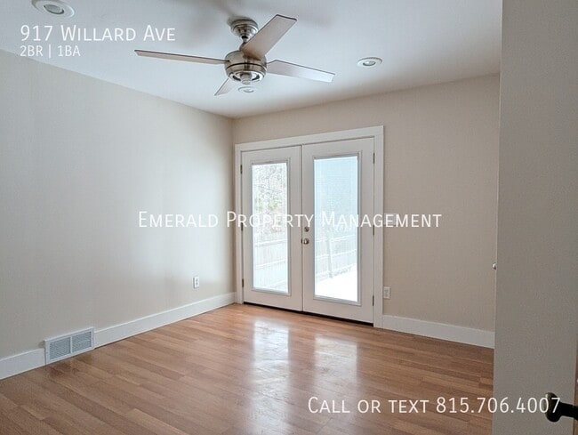 Building Photo - 917 Willard Ave W