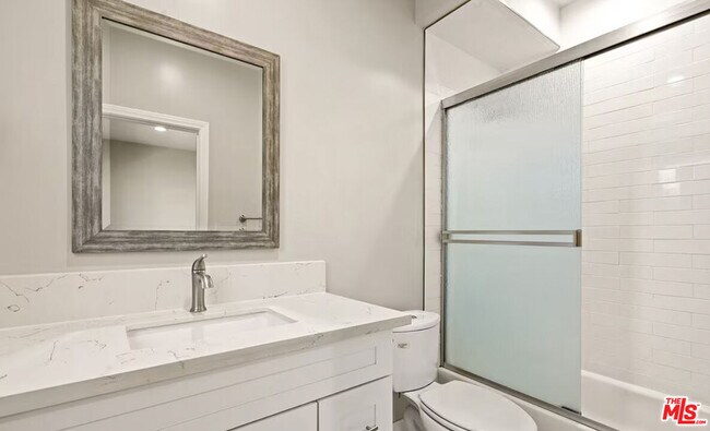 Building Photo - 14528 Killion St