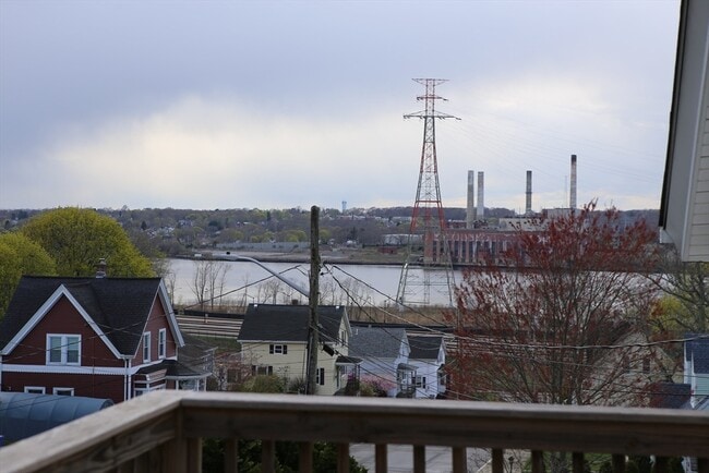 Building Photo - 134 Baldwin St