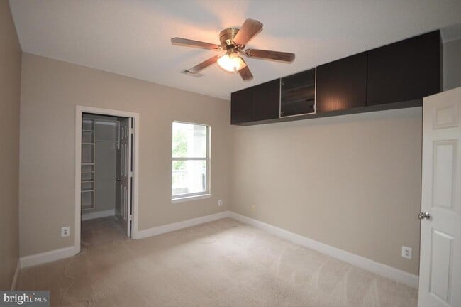 Building Photo - 13058 Autumn Woods Way