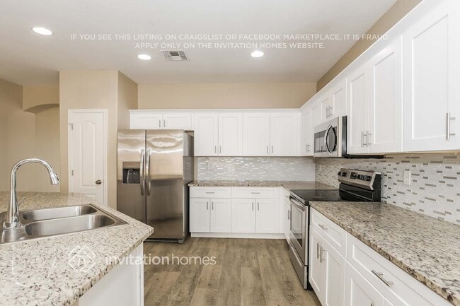 Building Photo - 11855 W Monte Vista Rd