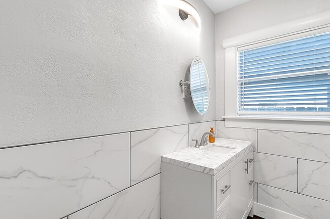 Building Photo - 244 S Volutsia Ave