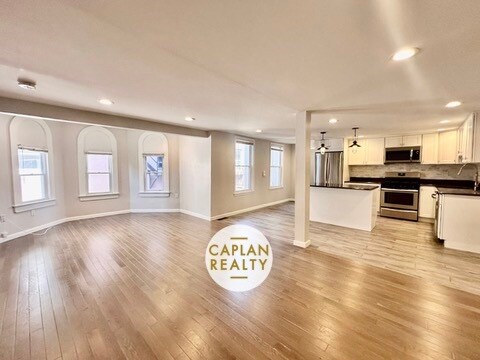 Primary Photo - 171 Olive St