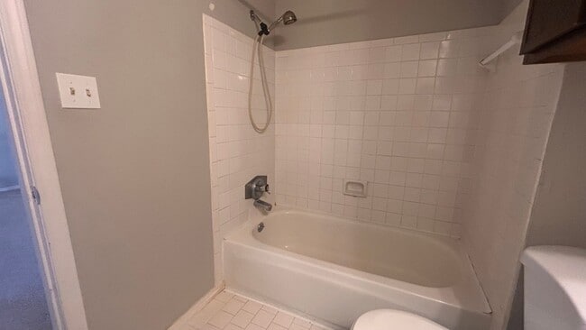 Building Photo - Wonderful 1-bedroom, 1.5-bath loft style condo!