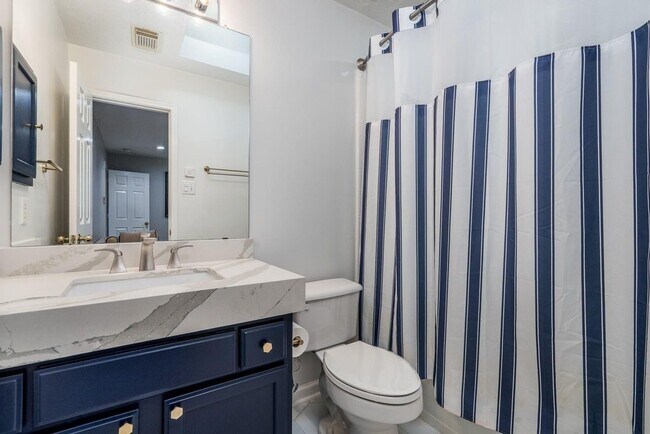 Building Photo - 1211 Campton Ct