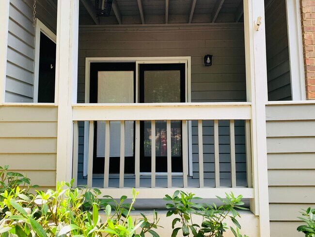 Building Photo - 524 Warm Springs Cir