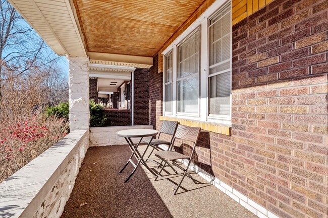 Building Photo - 4955 Tholozan Ave