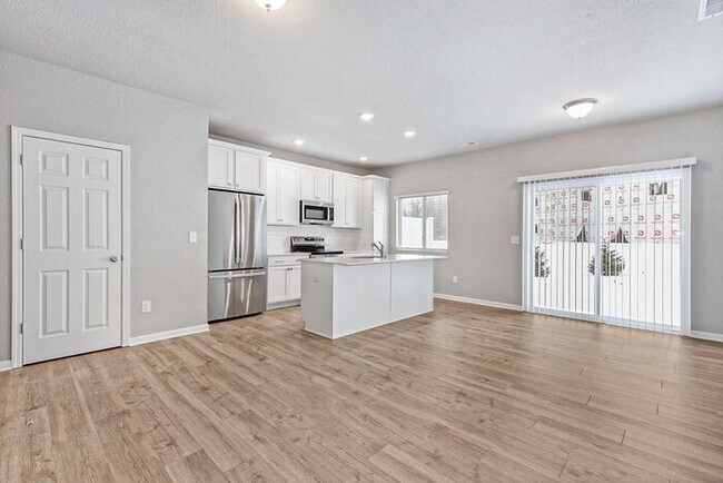 Building Photo - Move-In Special: Get ONE MONTH FREE on your first full month of rent when you sign a lease by May...