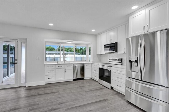Building Photo - 5361 SW 7th St