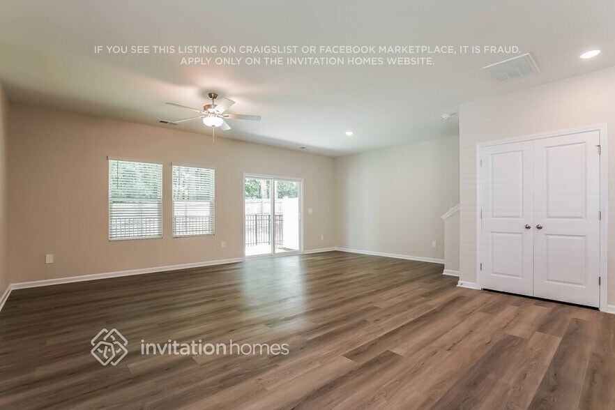 Building Photo - 921 Greenville Wy