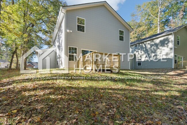 Building Photo - 3719 Oakwood Rd