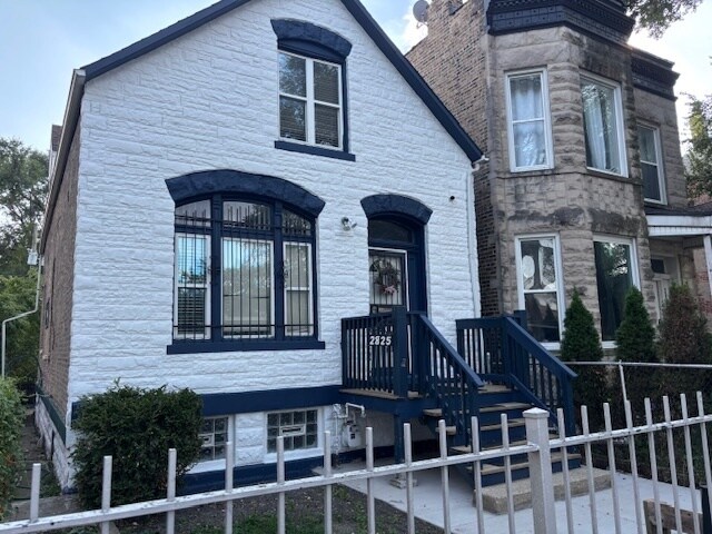 Primary Photo - 2825 W Lexington St