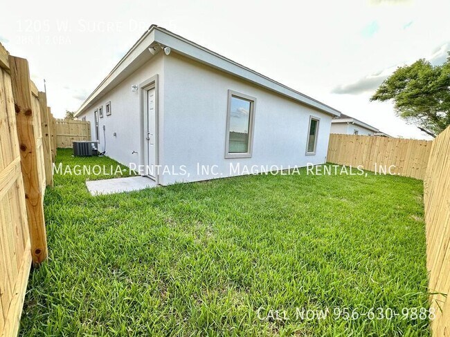 Building Photo - 1205 W Sucre Dr