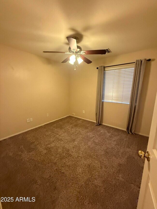 Building Photo - 11761 W Dos Rios Dr