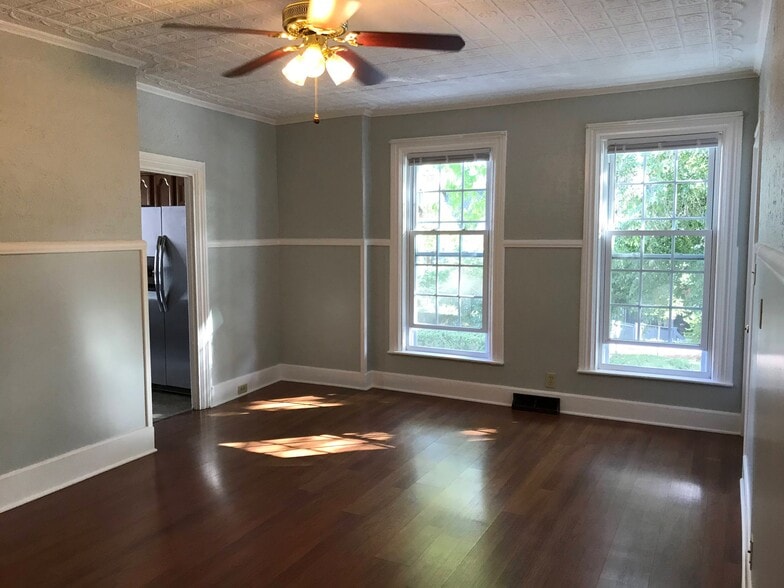 Living room - 51 Stage St