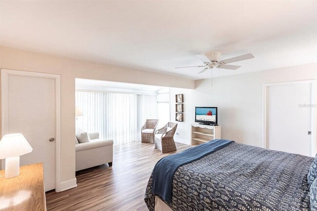 Building Photo - 6023 W Peppertree Way