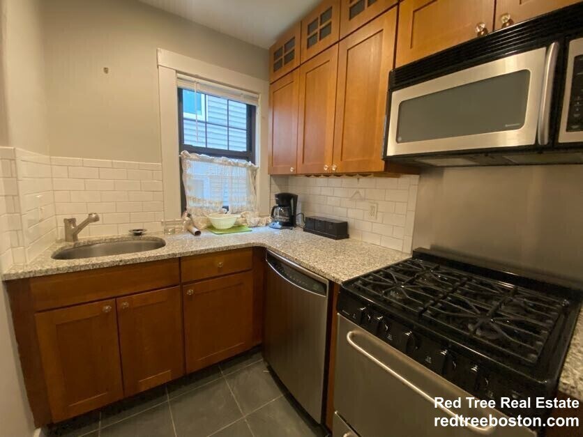 Building Photo - 11 Story St