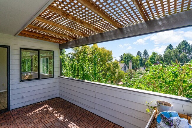 Building Photo - 4bd/3ba Seattle Home