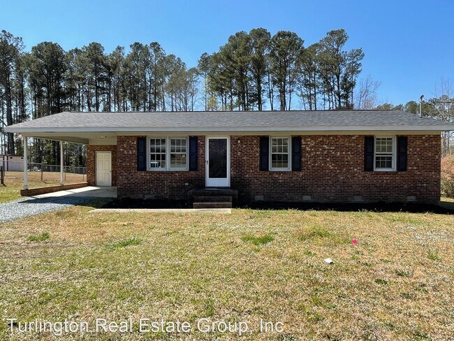 Building Photo - 3 br, 1.5 bath House - 1202 NC 55 E