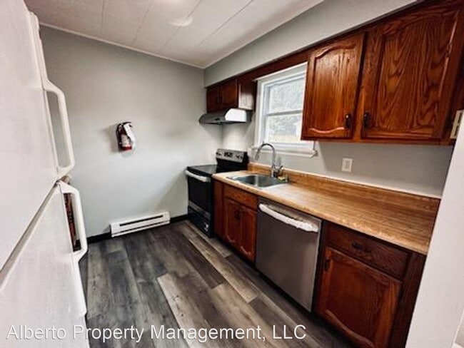 Building Photo - 2 br, 1.5 bath House - 2505 Lexington Ct.