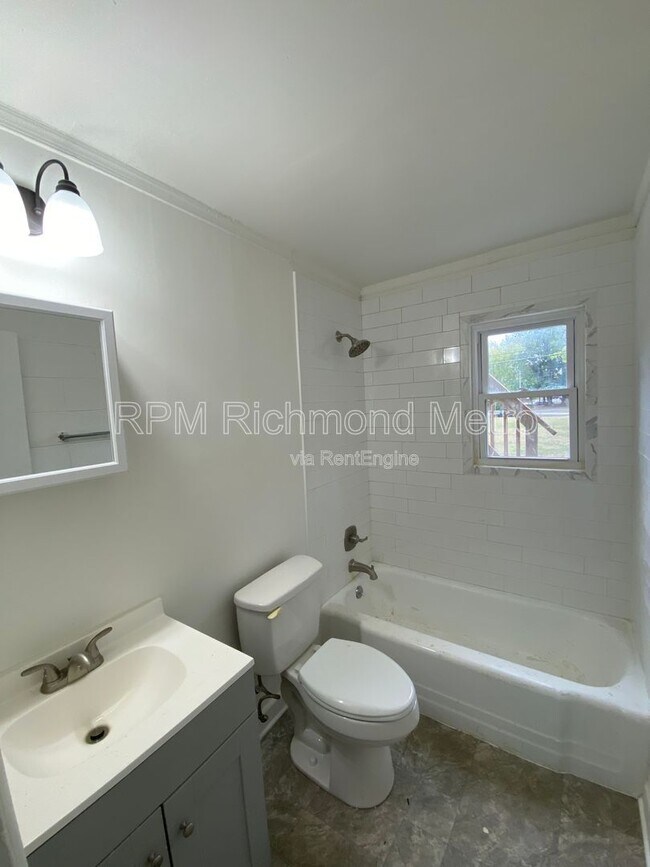 Building Photo - 923 N 20th St
