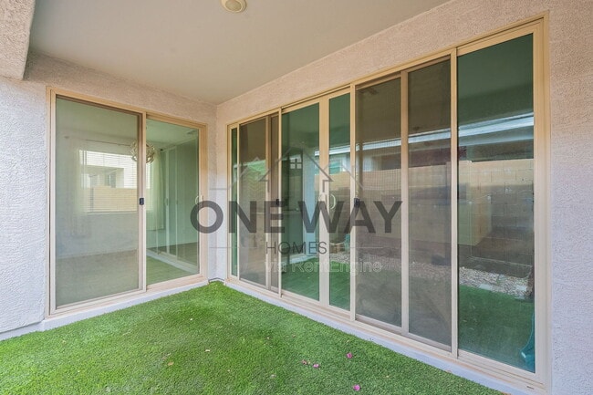 Building Photo - 9258 E Static Ave