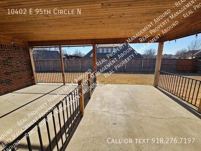 Building Photo - 10402 E 95th Cir N