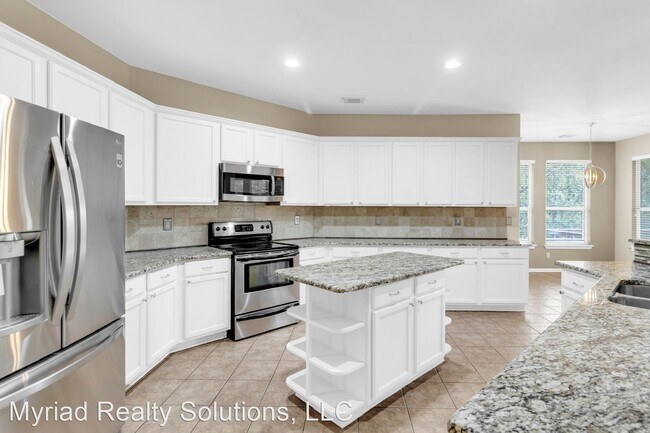 Building Photo - 4 br, 3.5 bath House - 19411 Desert Oak