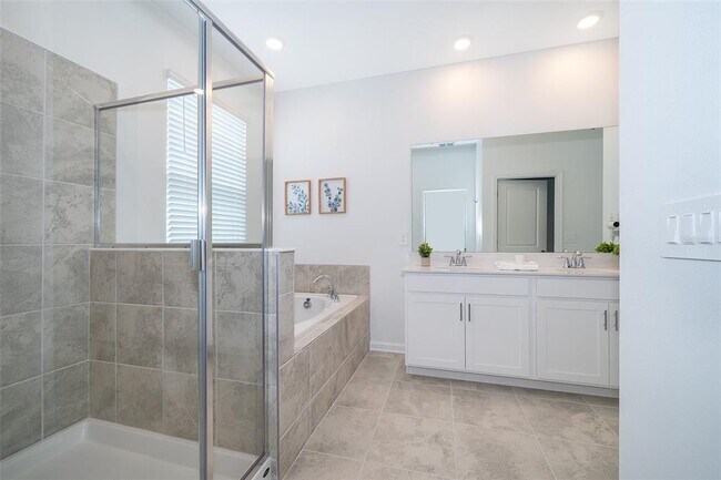 Building Photo - 8861 Cabot Cliffs Dr