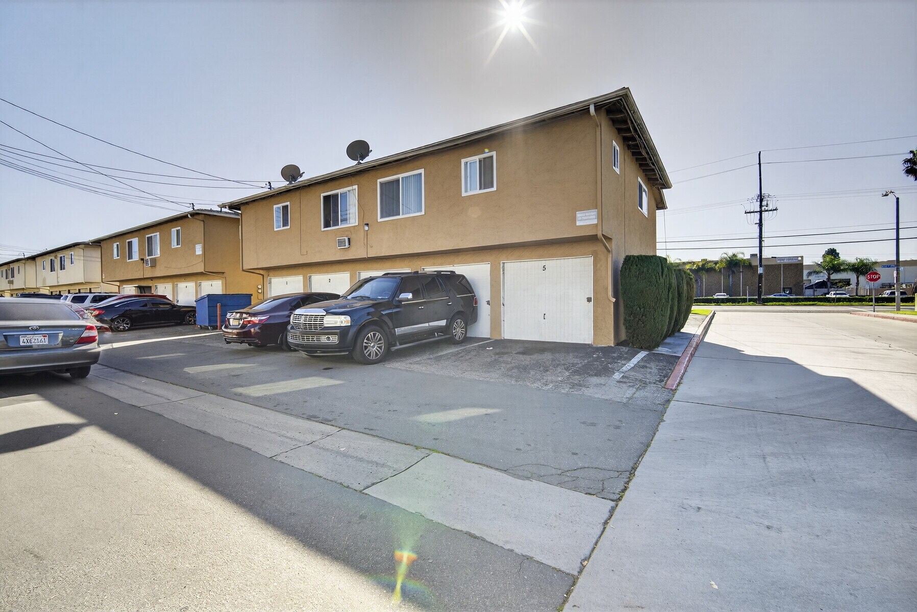 Building Photo - 2100 W Ball Rd