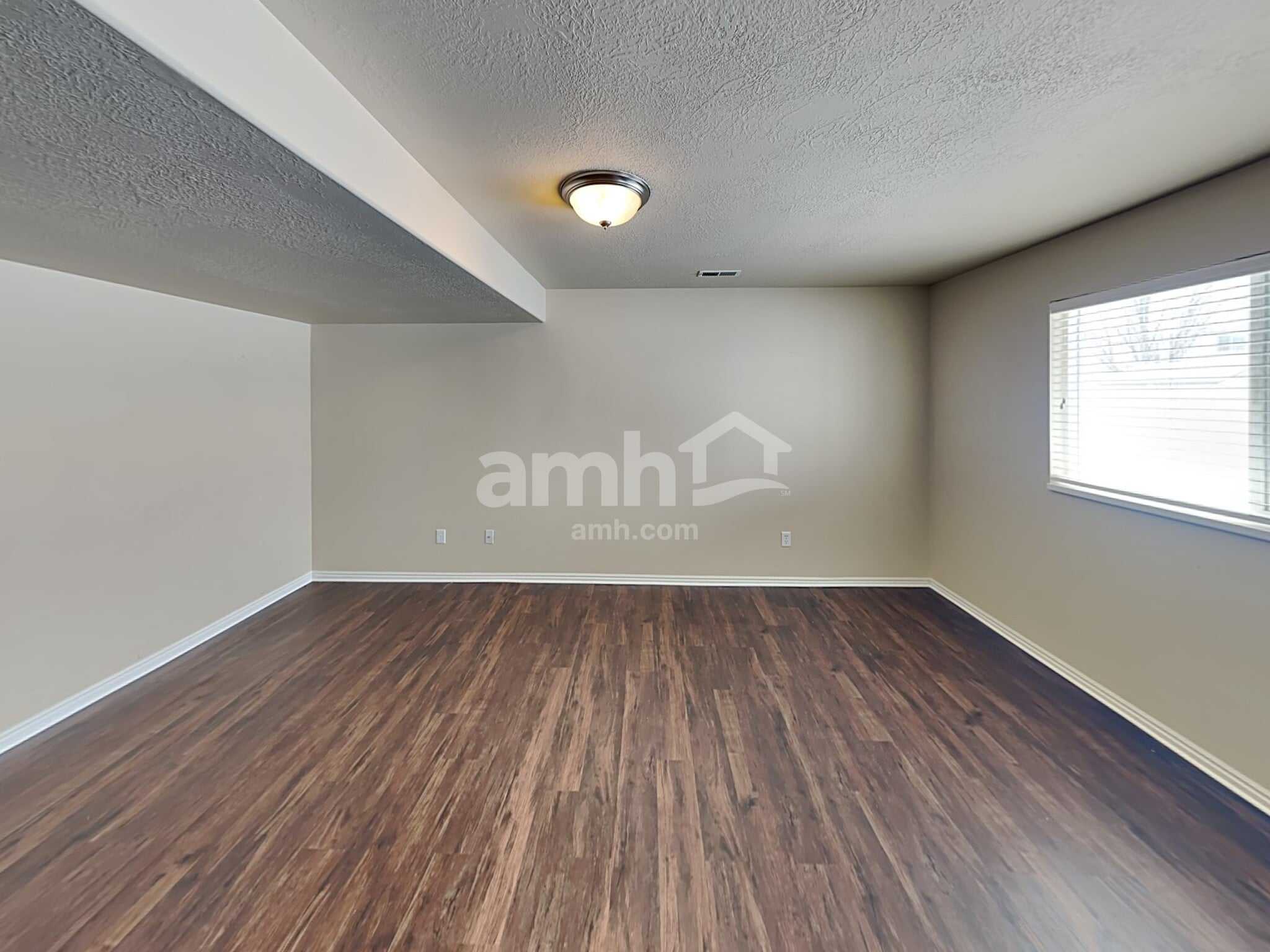 Building Photo - 981 Stonehenge Dr