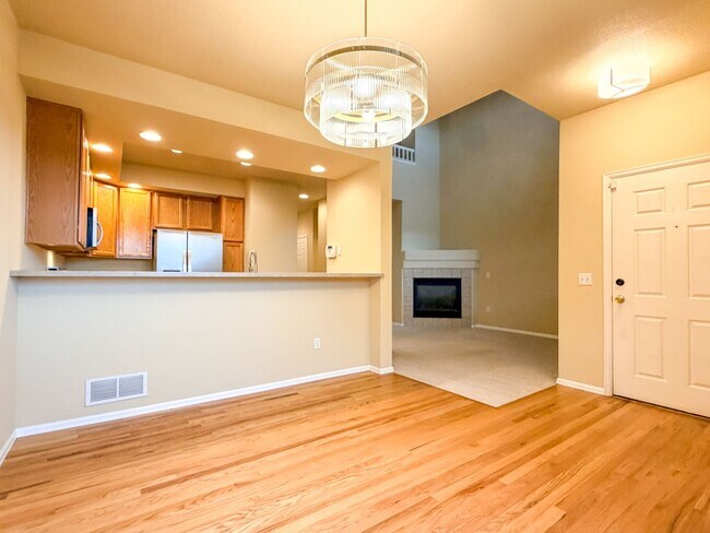 Building Photo - 12723 W Bowles Pl