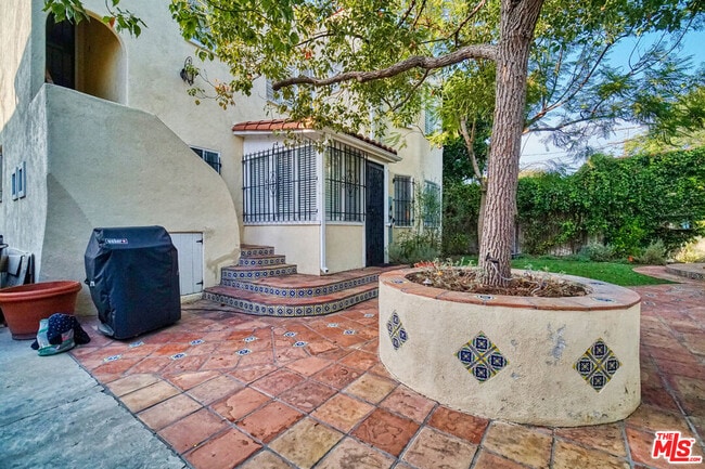 Building Photo - 1272 Ridgeley Dr