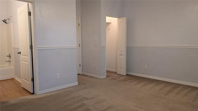 Building Photo - 16320 Swan View Cir