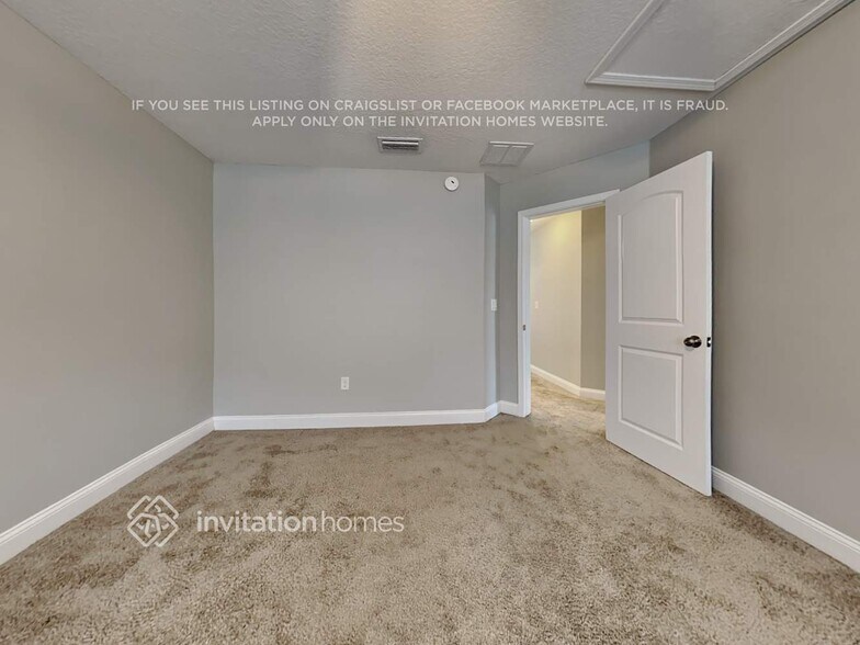 Building Photo - 832 Glendale Ln
